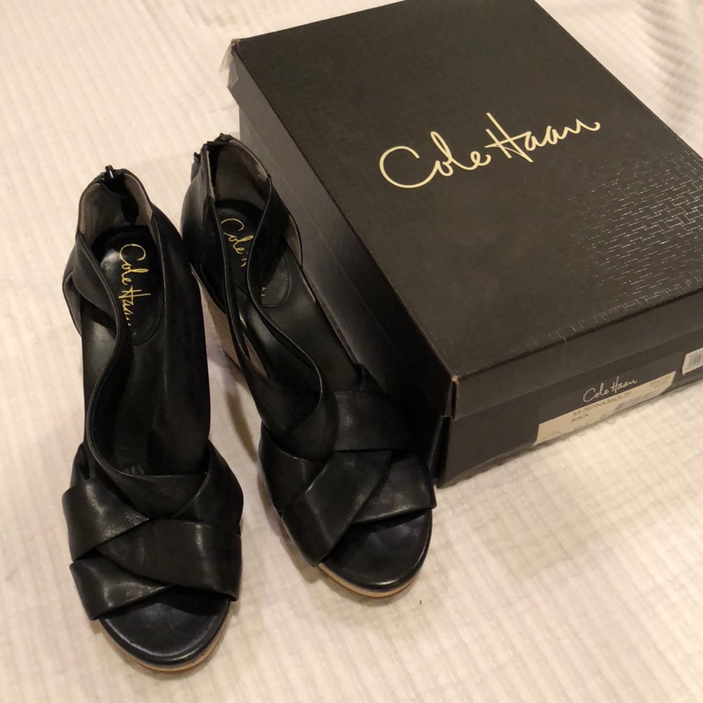 COLE HAAN wedges
